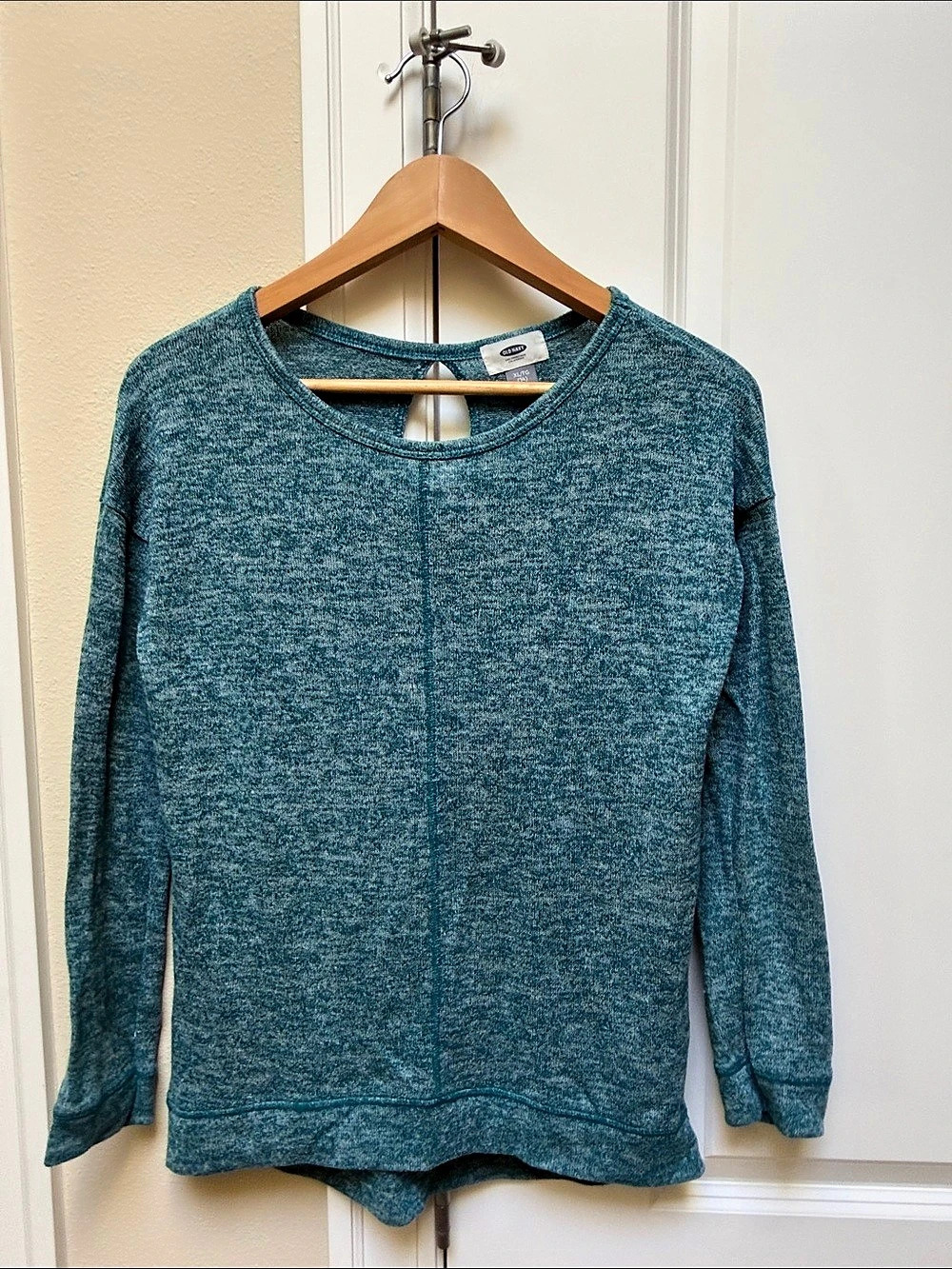 Old Navy Girl’s Long Sleeve Top in Blue